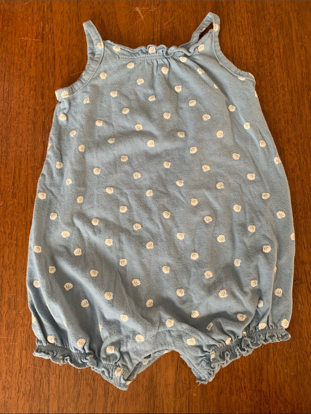 🍓3/$10 Carter's Light Blue Shell-Print Romper size 6m